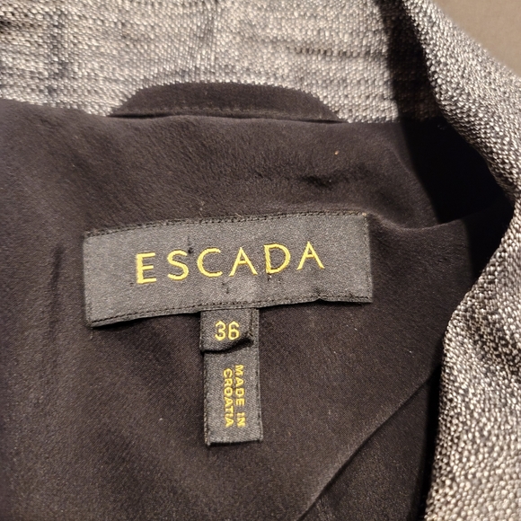 Escada jacket - Picture 4 of 9